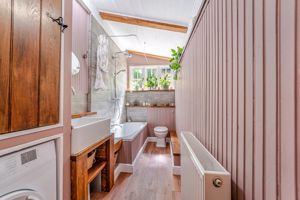 Photo 16- click for photo gallery